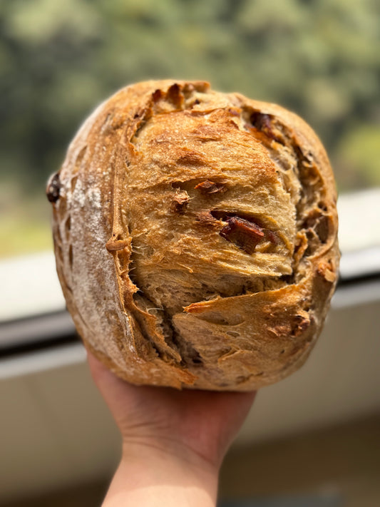 تمر عضوي وجوز